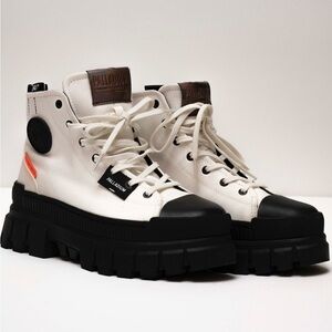 Ladies Palladium REVOLT HI TX Boots